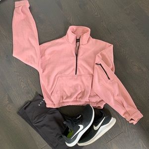 Pretty Little Thing Crop Pullover